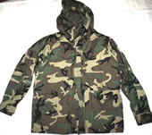 US MILITARY ECWCS GORE TEX COLD WEATHER WOODLAND CAMO PARKA - LARGE REGULAR