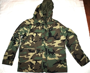 US MILITARY ECWCS GORE TEX COLD WEATHER WOODLAND CAMO PARKA - LARGE LONG