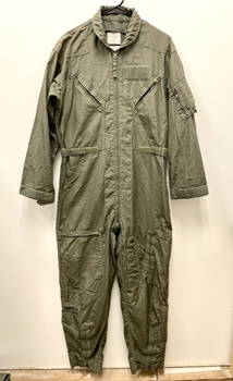 GENUINE US AIR FORCE GREEN NOMEX FIRE RESISTANT FLIGHT SUIT CWU-27/P - 42R.