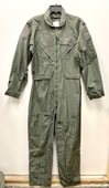 NEW GENUINE US AIR FORCE GREEN NOMEX FIRE RESISTANT FLIGHT SUIT CWU-27/P - 42R.
