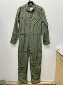 GENUINE US AIR FORCE GREEN NOMEX FIRE RESISTANT FLIGHT SUIT CWU-27/P - 40R.