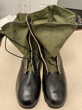 NEW 1968 US ARMY VIETNAM WAR ERA SPIKE PROTECTIVE JUNGLE BOOTS - SIZE 12R