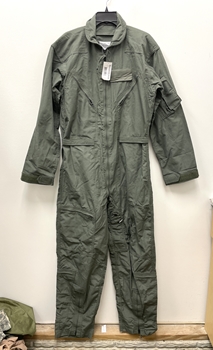 NEW GENUINE US AIR FORCE GREEN NOMEX FIRE RESISTANT FLIGHT SUIT CWU-27/P - 40R.