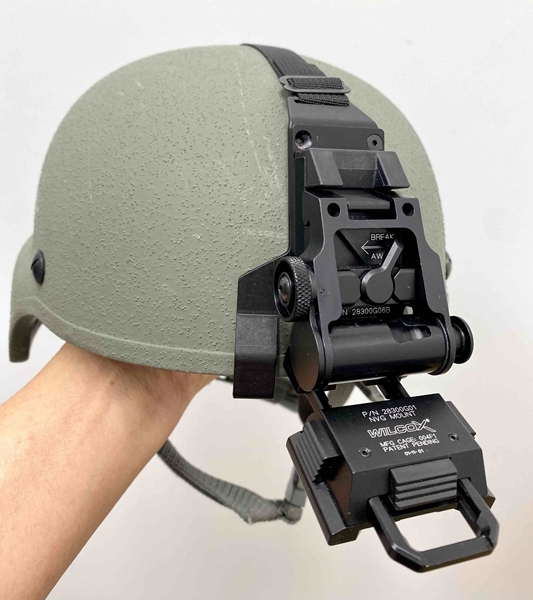 Genuine Usgi Mich ACH Helmet With Wilcox Mount - Large