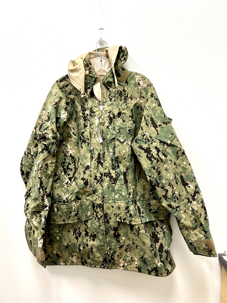 Genuine Us Navy Nwu Apec Aor2 Type III Cold Weather Gore Tex Parka