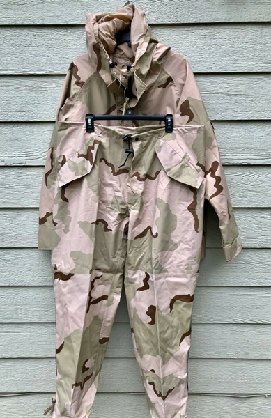 USGI ECWCS GORE-TEX COLD WEATHER DESERT CAMO SET (PARKA AND PANTS