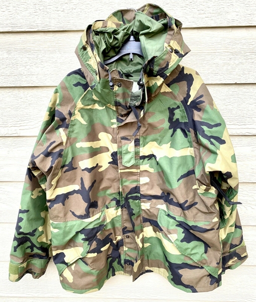 US MILITARY ECWCS GORE TEX COLD WEATHER WOODLAND CAMO PARKA