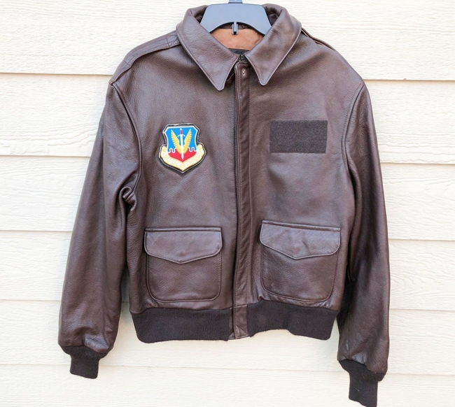 US ARMY AIR FORCE FLYERS MEN'S LEATHER TYPE A-2 FLIGHT JACKET - SIZE 42R