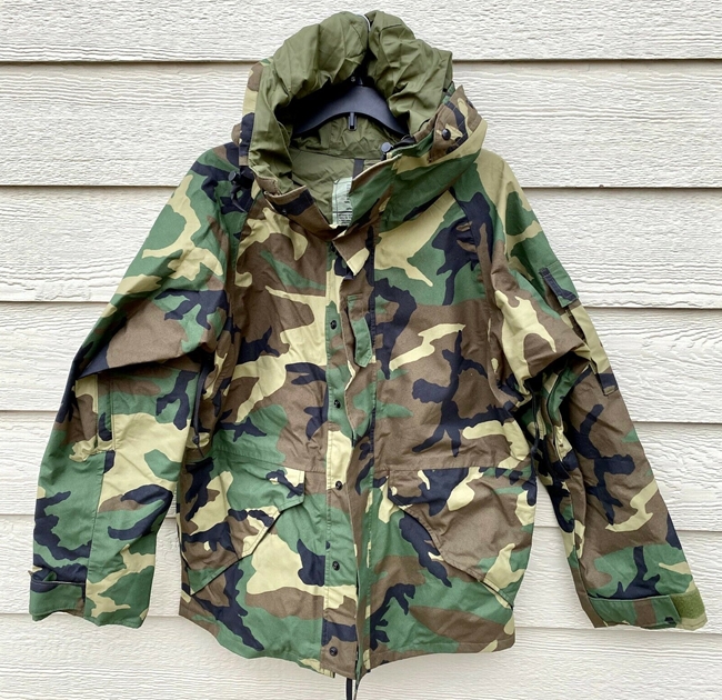 US MILITARY ECWCS GORE TEX COLD WEATHER WOODLAND CAMO PARKA 